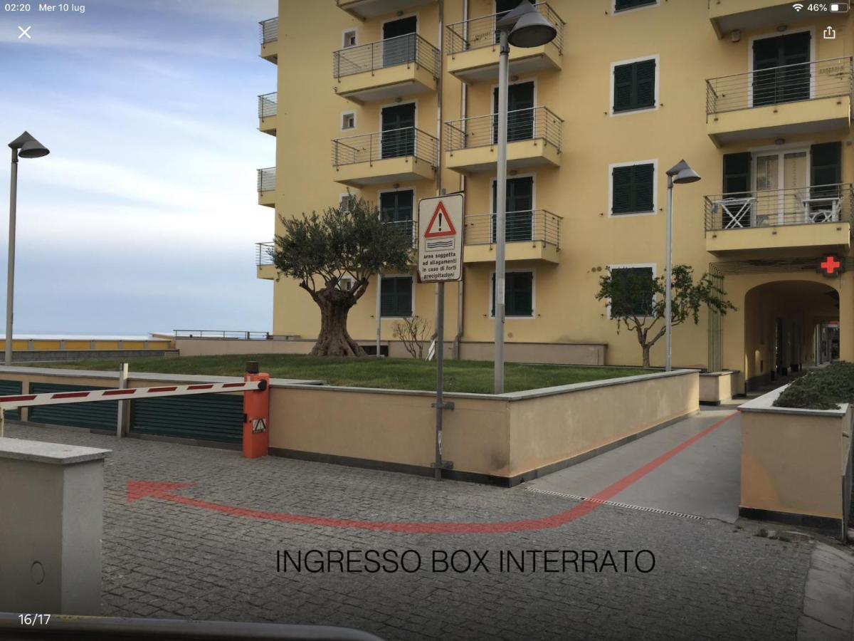Babyaccommodation Family Sea & Box Pietra Ligure Bagian luar foto