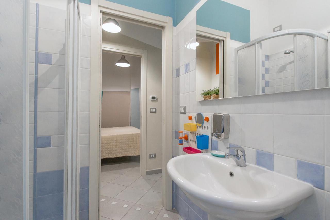 Babyaccommodation Family Sea & Box Pietra Ligure Bagian luar foto