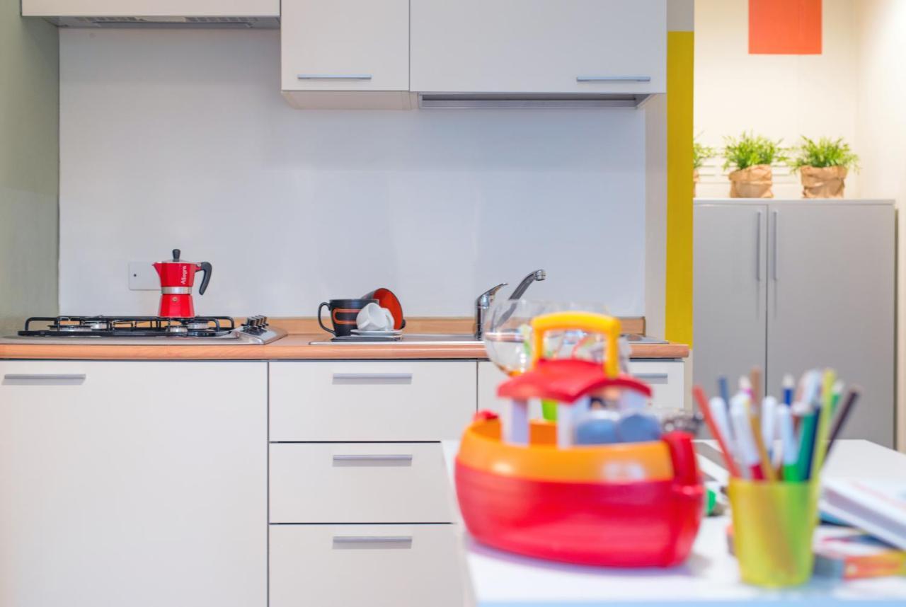 Babyaccommodation Family Sea & Box Pietra Ligure Bagian luar foto